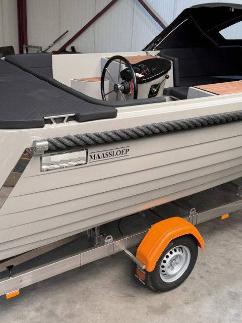 Maassloep 680 inclusief Honda 60pk - 8 Maassloep 680 nardo grey